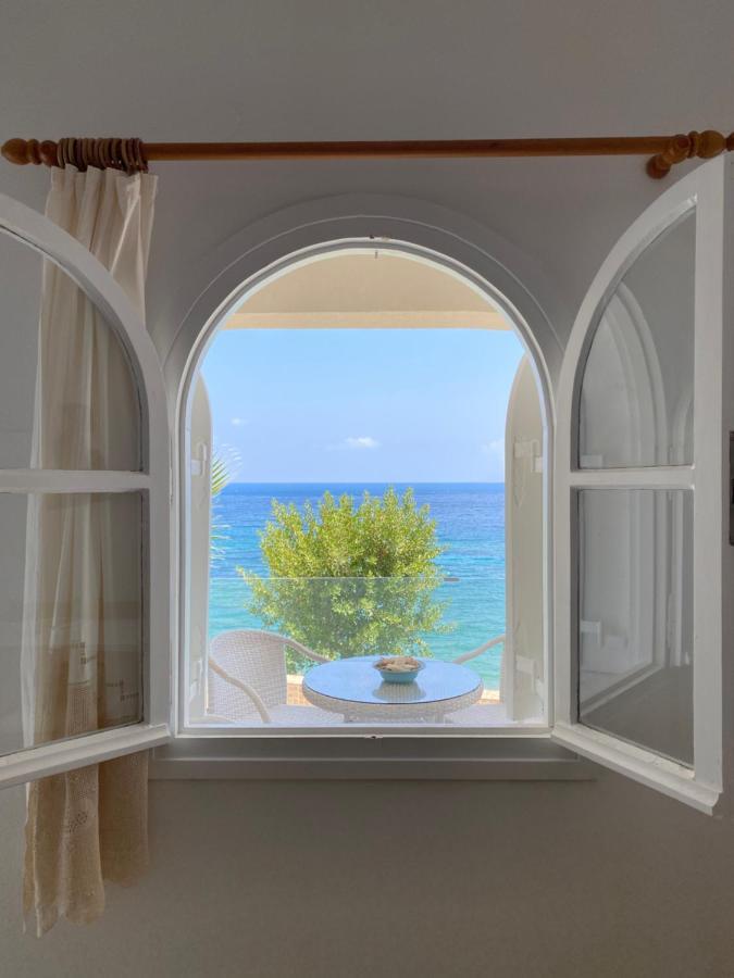 Апартаменти Beautiful House In Front Of The Sea Gazi Екстер'єр фото